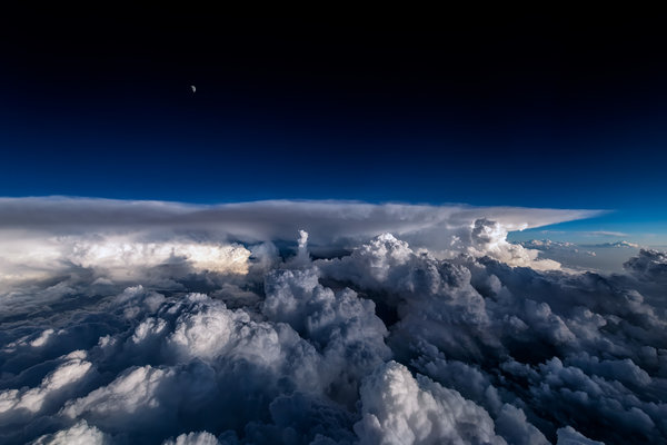 1-clouds-storm-romania-moon.jpg 
