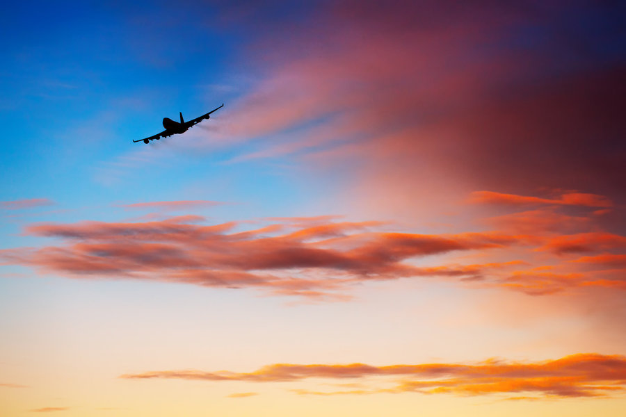anchorage-alaska-boeing-747-takeoff-sky-sunset-colors-vanheijst.jpg