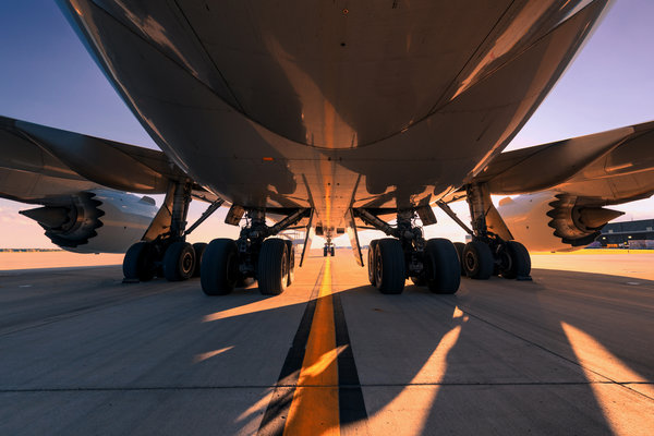 boeing-747-belly-gear-sunset.jpg 
