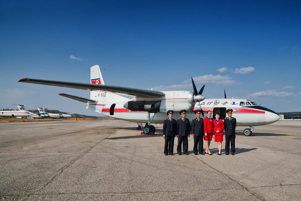 north-korea-air-koryo-antonov-an24-crew-2.jpg 