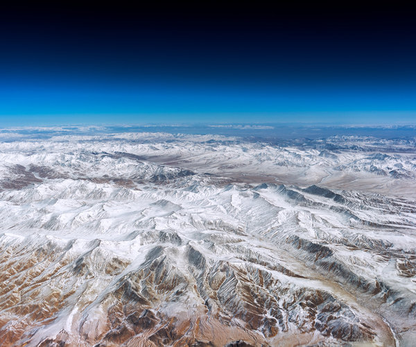1-sfw-china-mountains-landscape-himalaya-sky-vanheijst.jpg