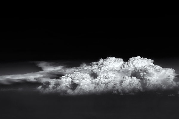 3.2-clouds-cb-thunderstorm-bnw.jpg 